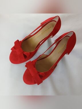 NIB New Red Liuruijia Slip On Velvet Kitten Heels Shoes